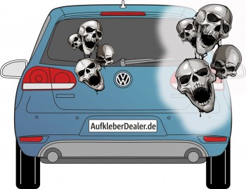 Autoaufkleber Totenköpfe auf Farbflecken und Reifenspuren