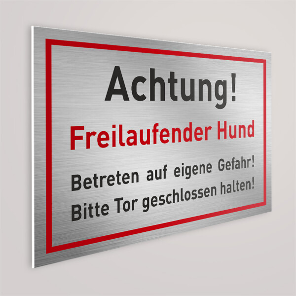 Achtung freilaufender Hund Schild. Betreten auf eigene Gefahr! Stabiles 3 mm Hart PVC Schild DIN A4