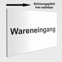 Wareneingang mit Pfeil als Schild oder Aufkleber